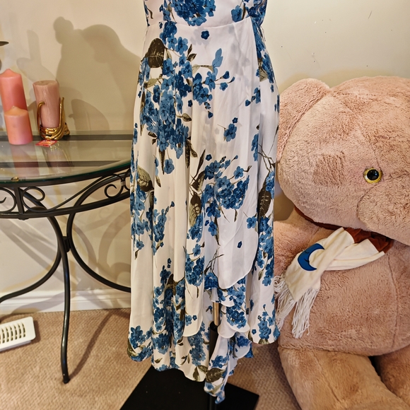 lulus French Countryside White Floral Print High-Low Dress 015000 - Picture 10 of 13